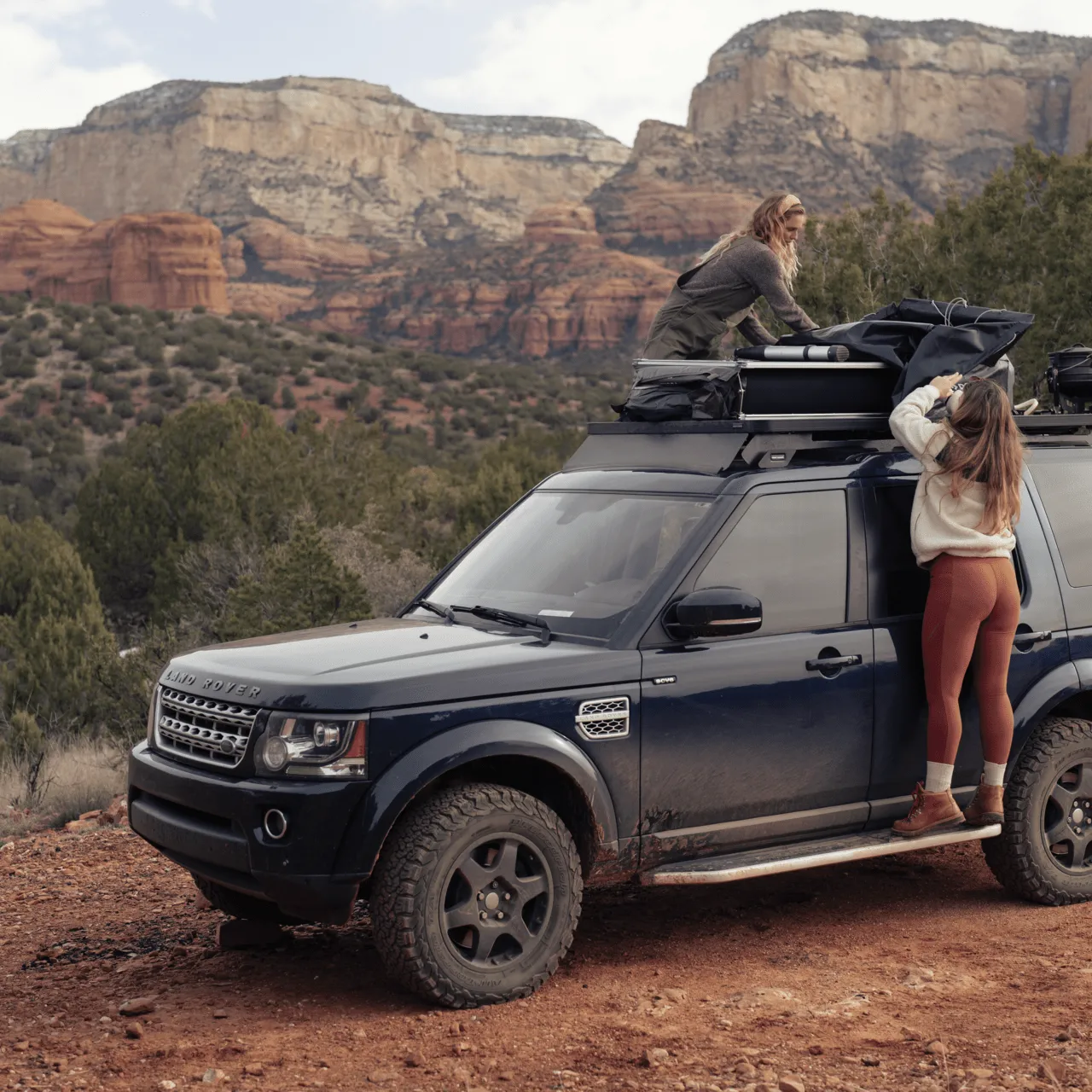 DOMETIC | Inflatable Rooftop Tent (TRT 140 AIR)