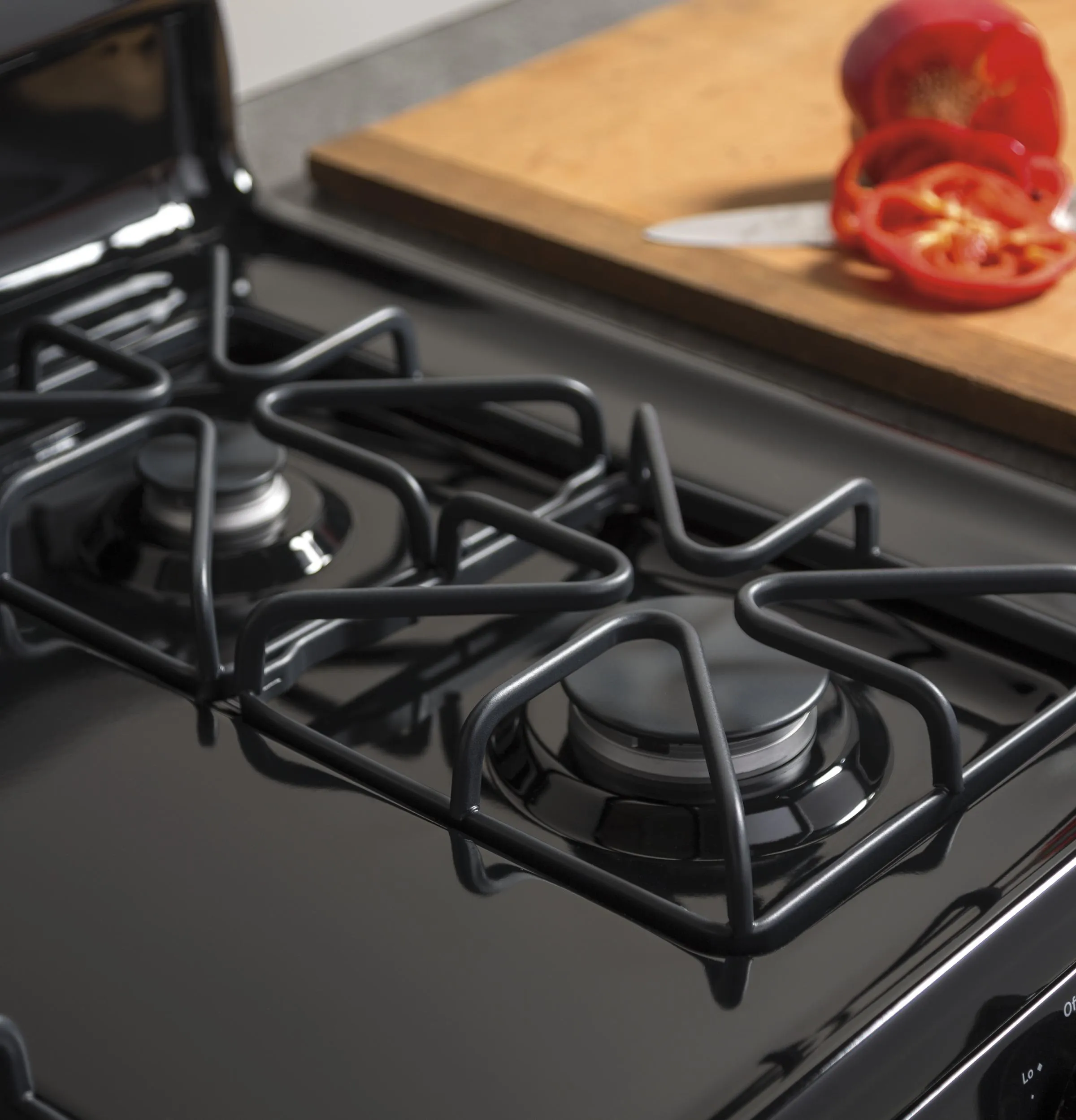 JGBS60REKSS GE® 30" Free-Standing Gas Range